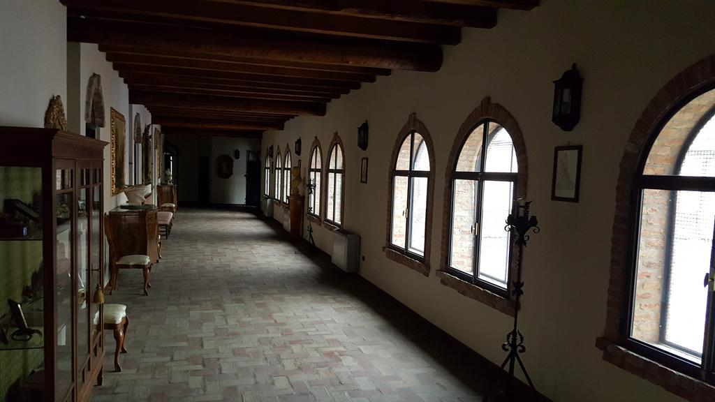 Tenuta Il Tenchio Hotel Lacchiarella Esterno foto