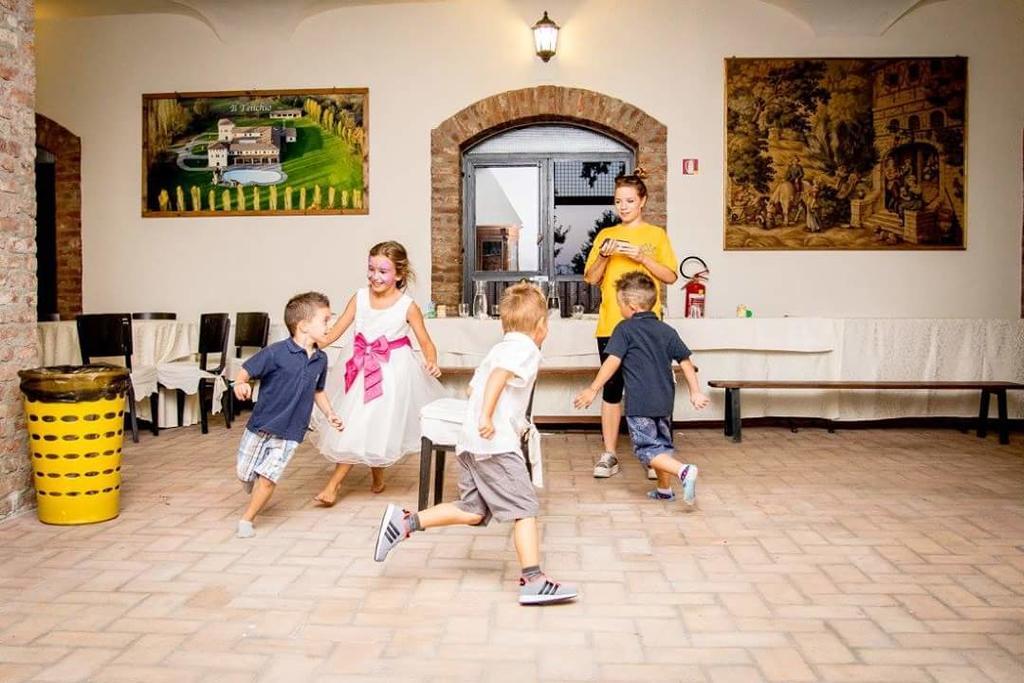 Tenuta Il Tenchio Hotel Lacchiarella Esterno foto