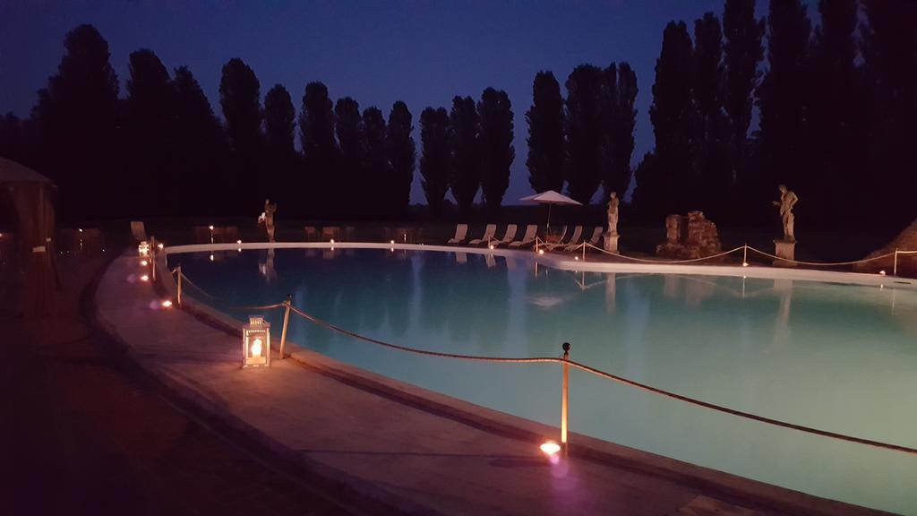 Tenuta Il Tenchio Hotel Lacchiarella Esterno foto